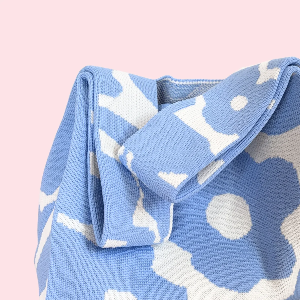 Retro Bloom Totebag – Lyseblå blomster - Image 3